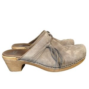 Dansko Miriam Mule 42 11.5-12 Leather Suede Slip On Tassel Boho Clog